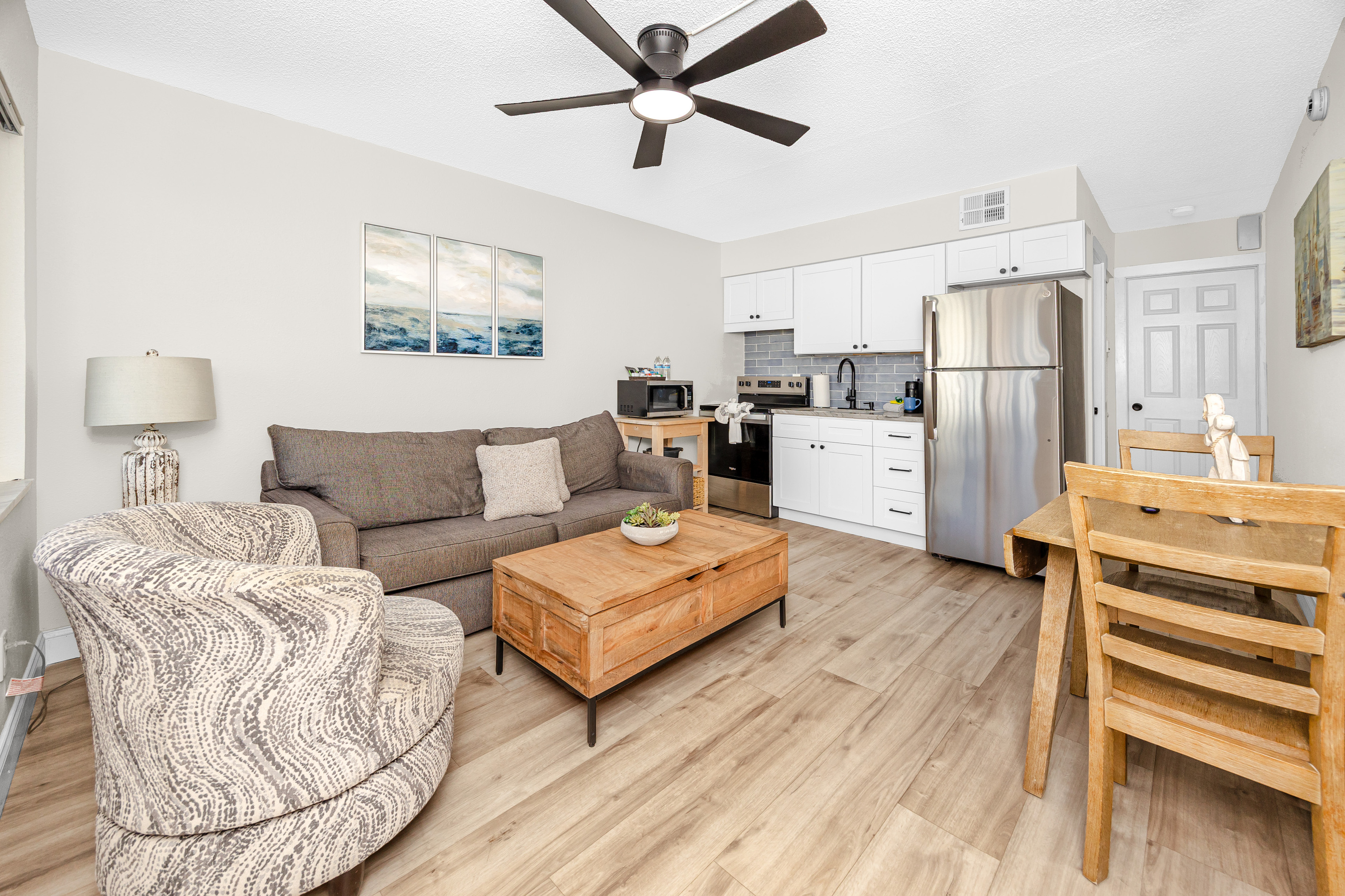 Fully remodeled interior!