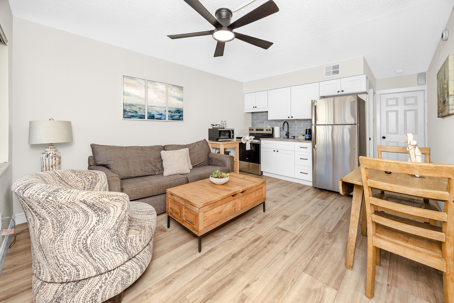Fully remodeled interior!