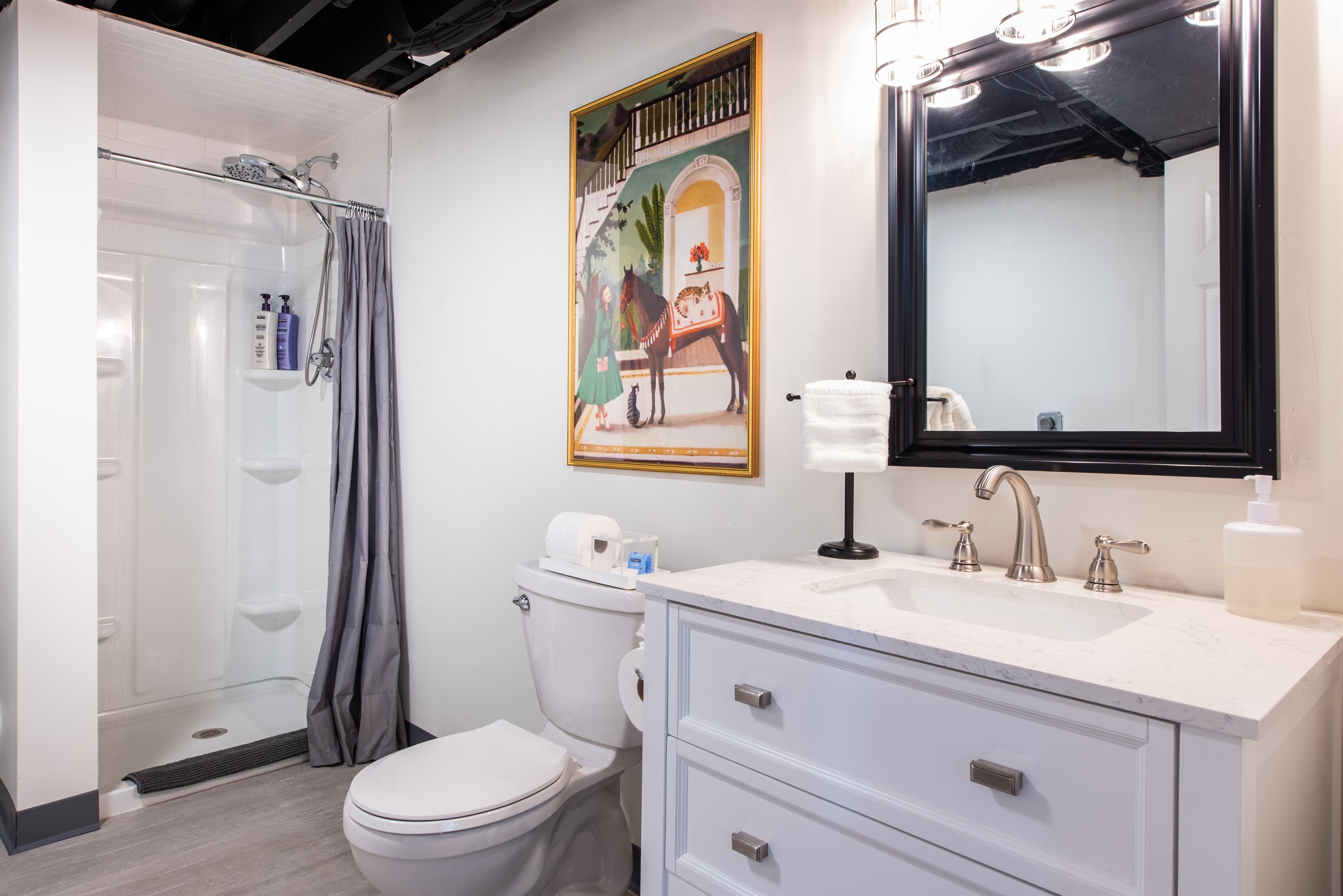 Full bathroom/laundry room