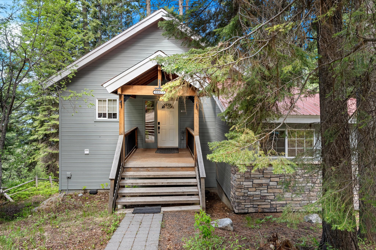 Hawks Nest Retreat