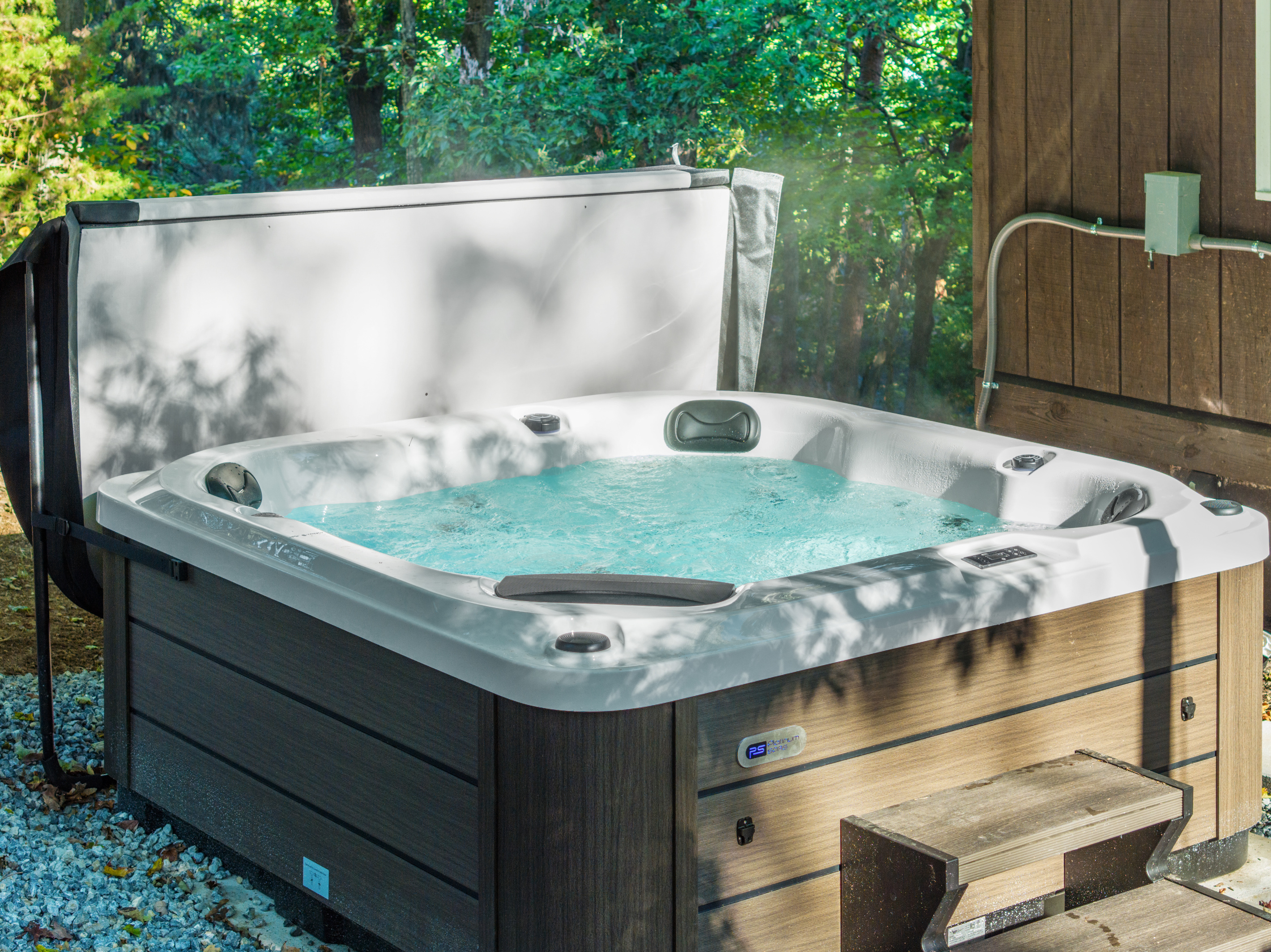 This new hot tub seats 7