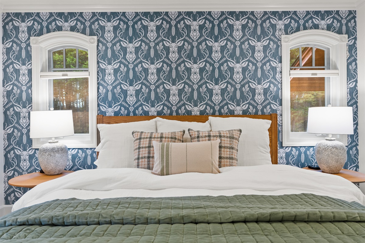 King bed - Classic mountain charm meets timeless style.