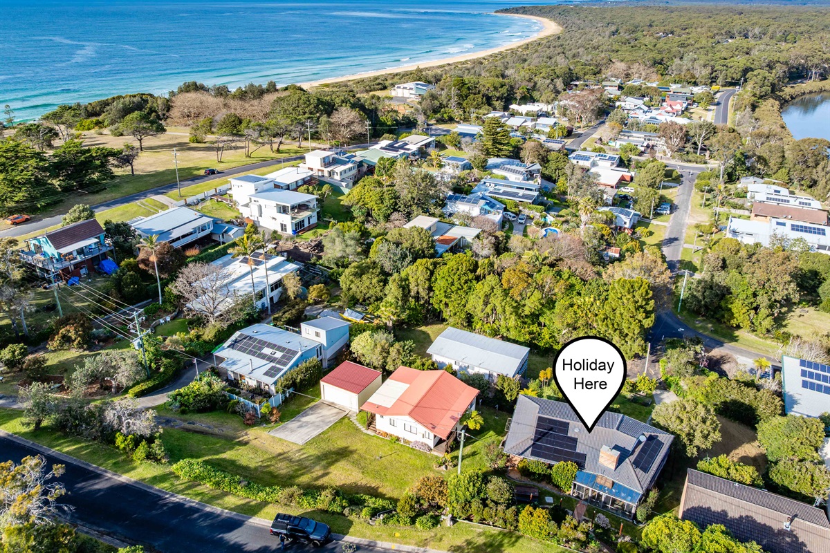 From above, Bertie’s 3 Beaches shows its setting between the beach, leafy streets and Moruya Heads’ relaxed coastal landscape.