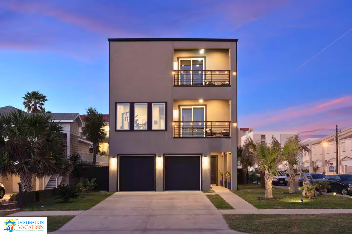 Your dream coastal getaway looks beautiful from every angle.