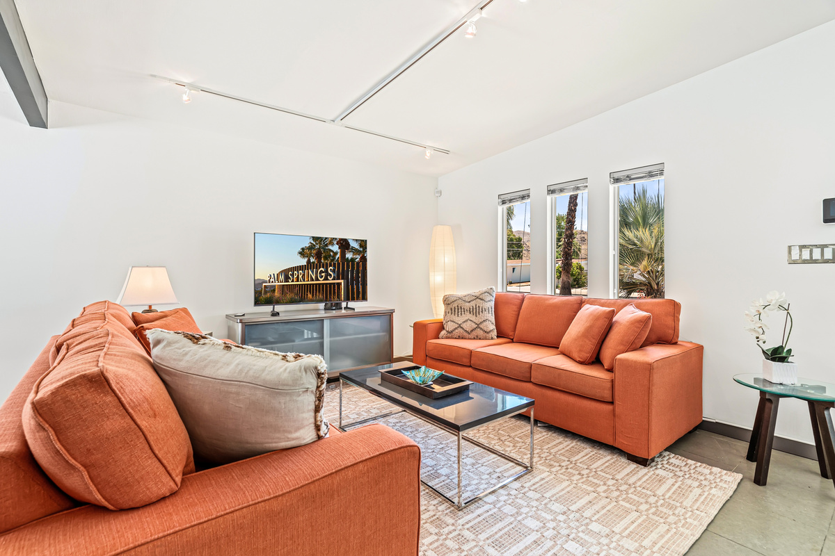 Great room facing street