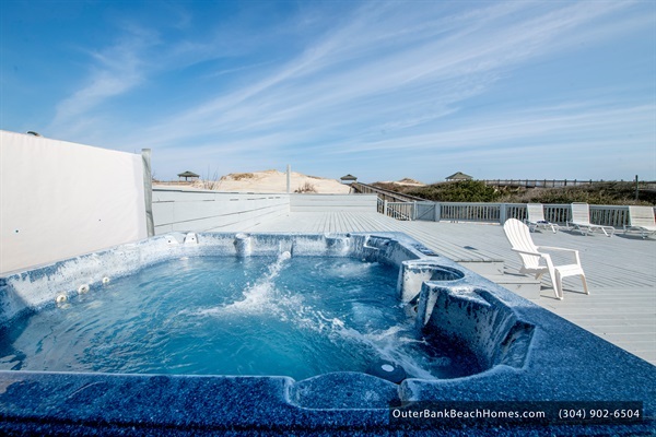 Unwind after a long day with a luxurious soak in The Hemingway's private hot tub. Feel the stress and worries of the world washed away as you watch the stars twinkle above.