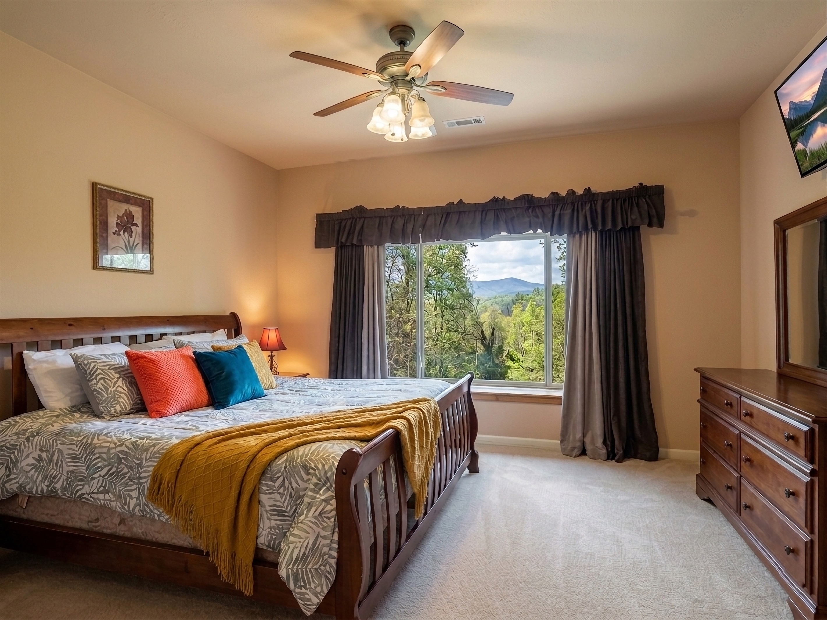 King bedroom 7 - King bed with a Great view from this ultra-large picture window in this king bedroom