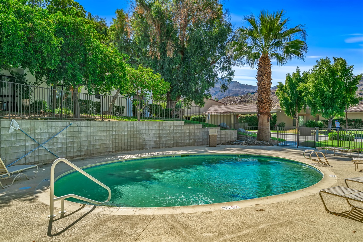 closest pool