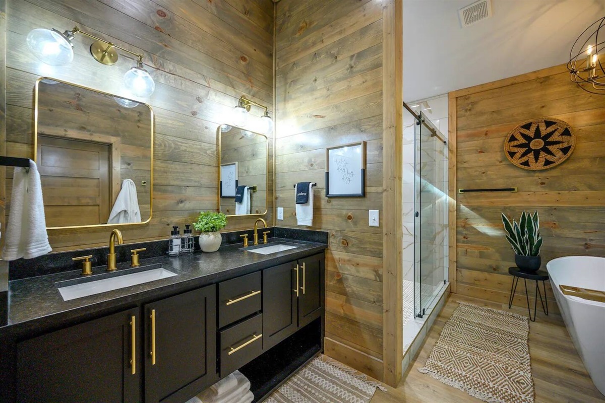 We loved 282 Timbuktu! It was clean, spacious, and beautiful! We enjoyed hot tubbing and relaxing in this cozy space. 10/10!