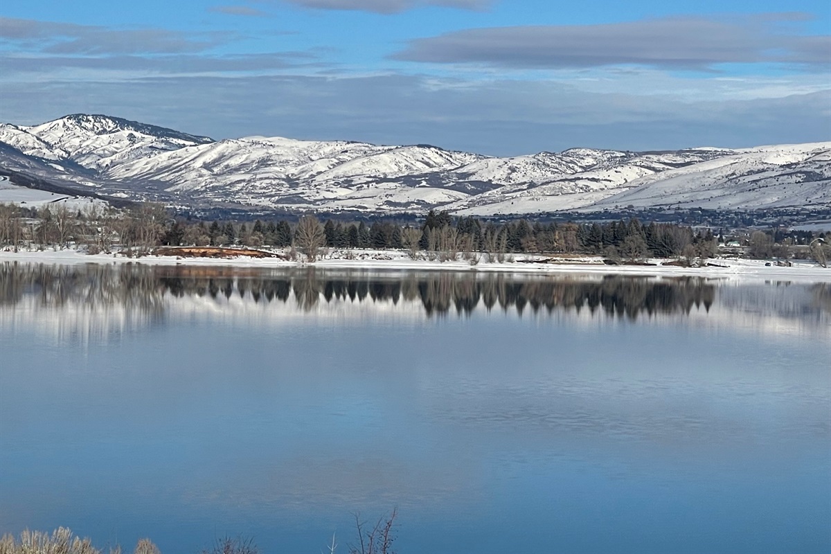 Calm waters of Pineview