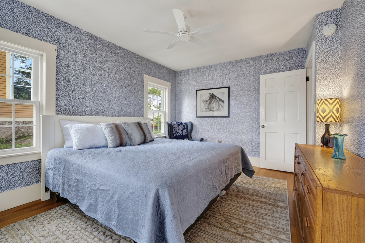 Primary Bedroom - King Bed 
