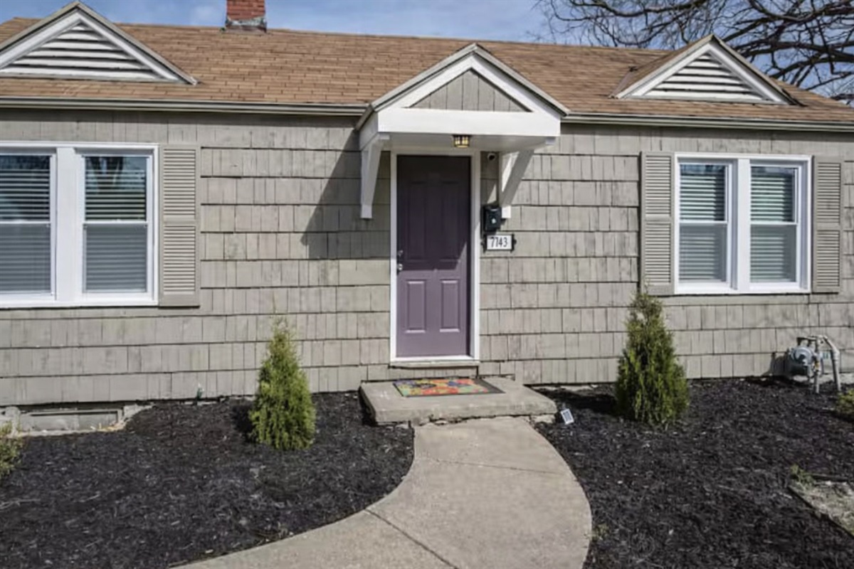Self Check-in - Close to driveway