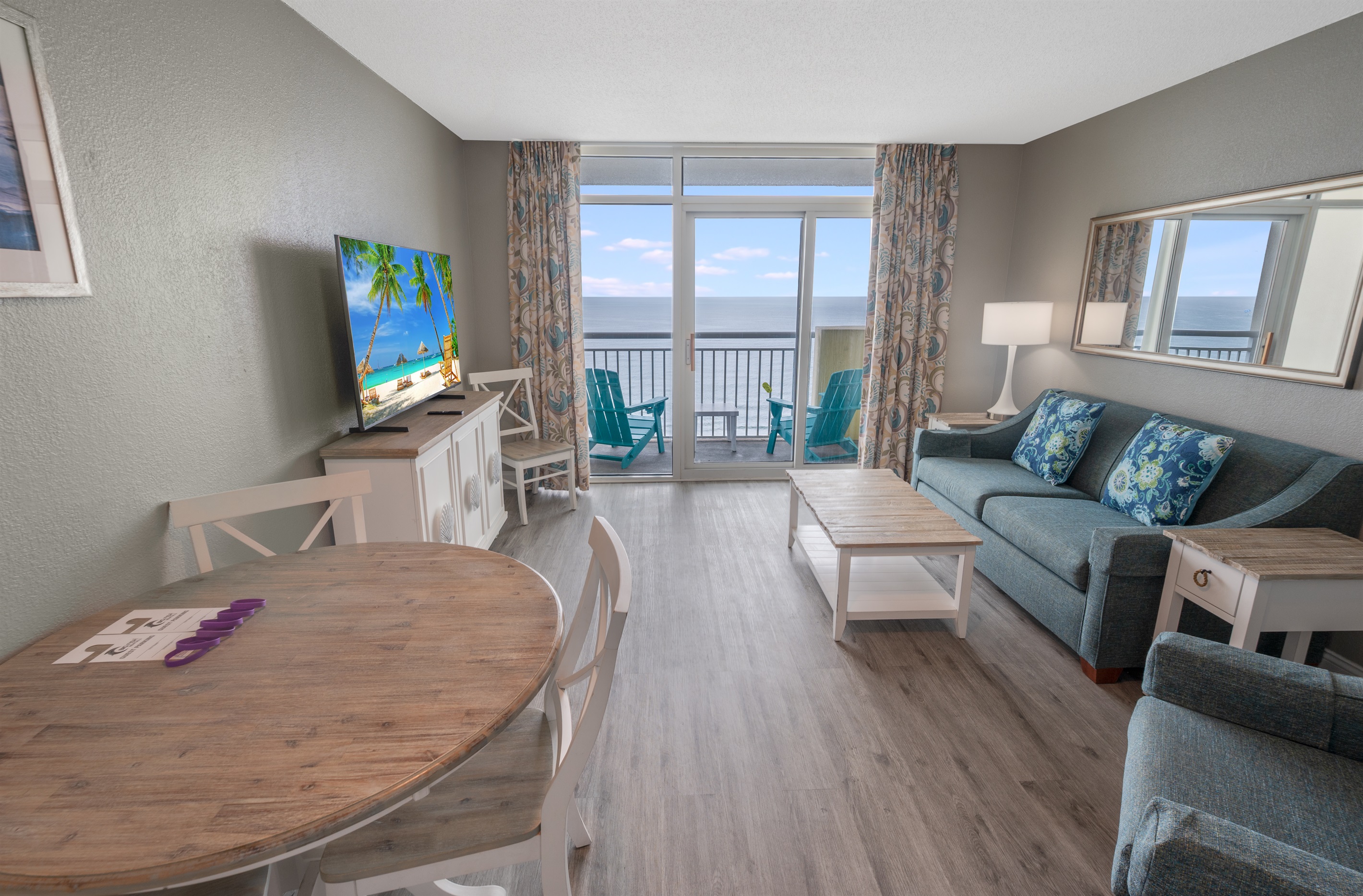 King Bed I Direct Ocean Front View!