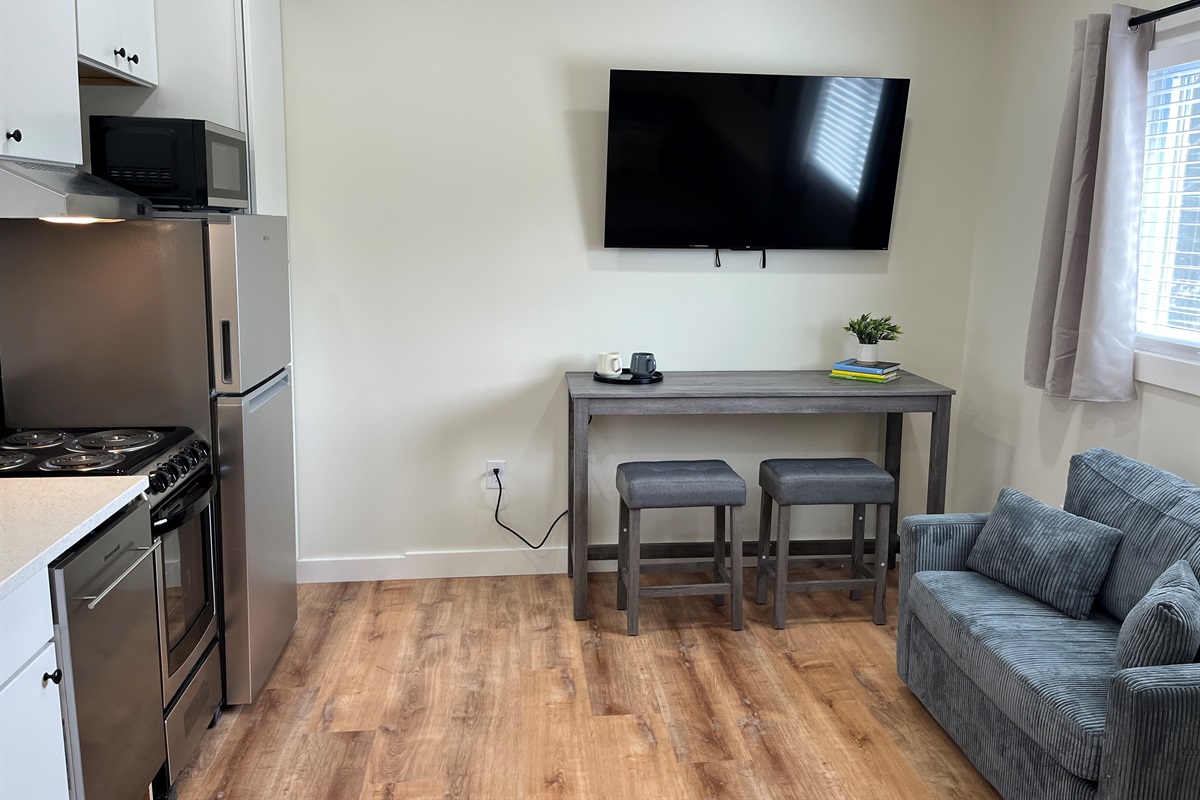Living and kitchen area