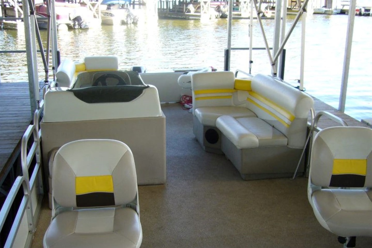 Boats and boat slips for rent at www.boatsetters.com/users/wjplgnl or call Dennis 417-818-8708