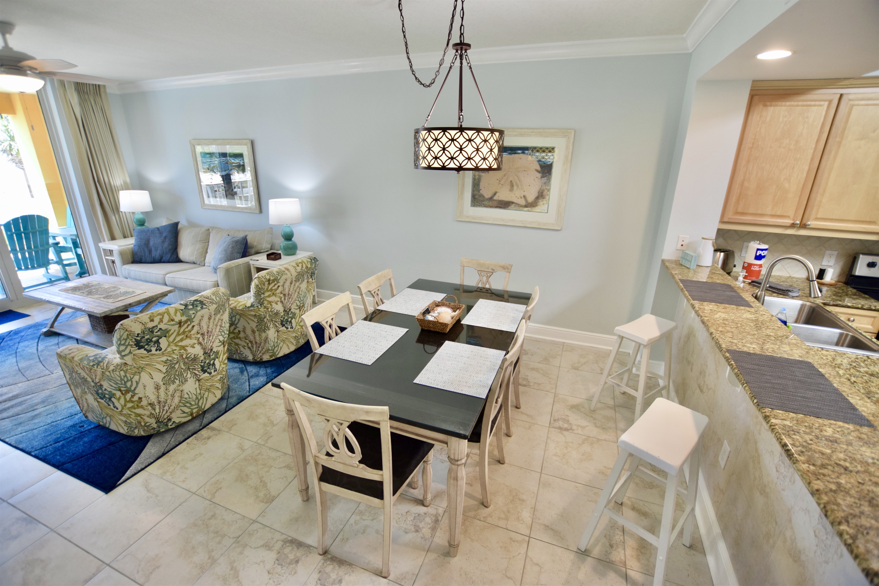 Azure #209: Dining Area