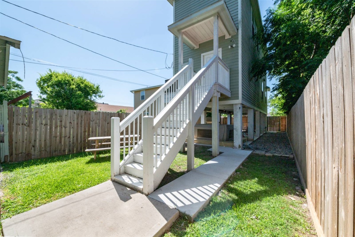 7a22053946d540cf98fd19e249c5e7a8 Large | Beachhouse | Texas | TX | Vacation Homes | Galveston | Crystal Beach | Kokomo | Breezy Days | Beachfront Elegance | Sunrise Serenity | Southern Sands Property Management, LLC
