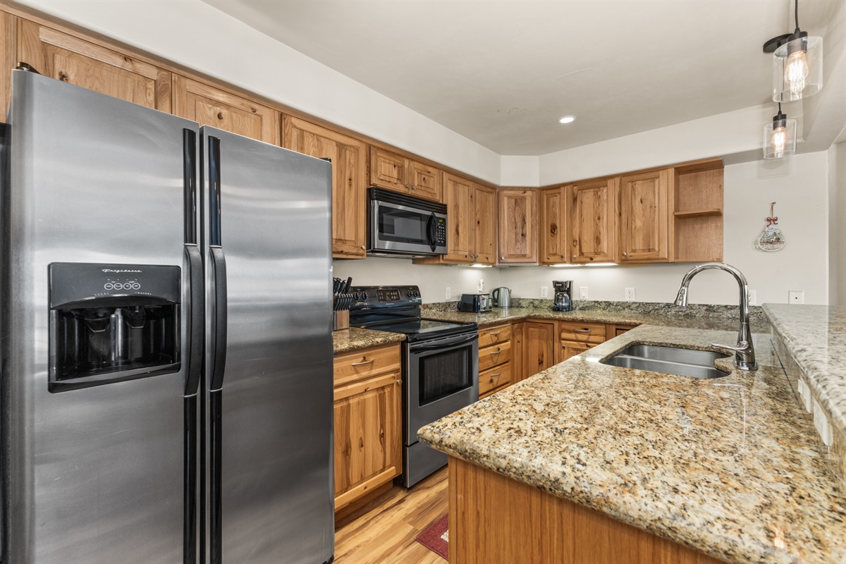 Kitchen | Refrigerator | Stove