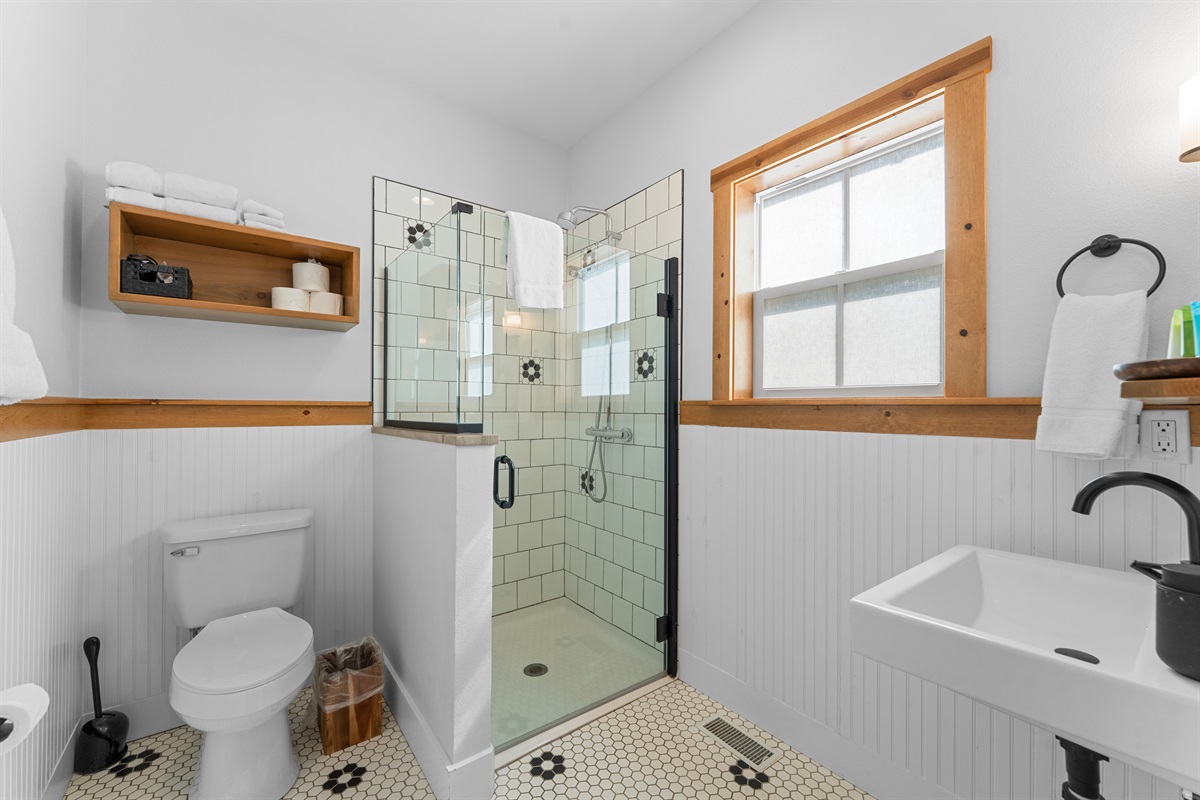 Main Floor Queen Ensuite