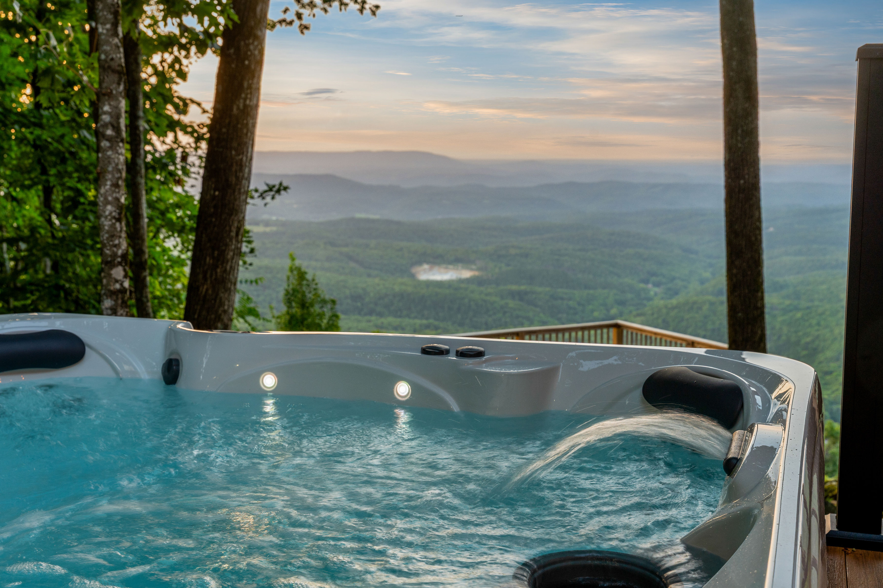 Hot Tub With An Arkansas Grand Canyon View
