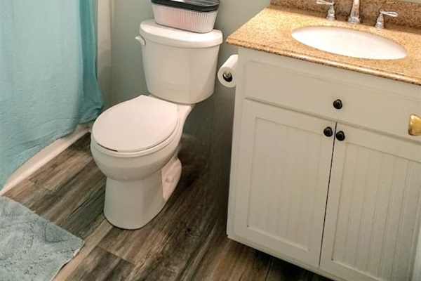 Full Bathroom