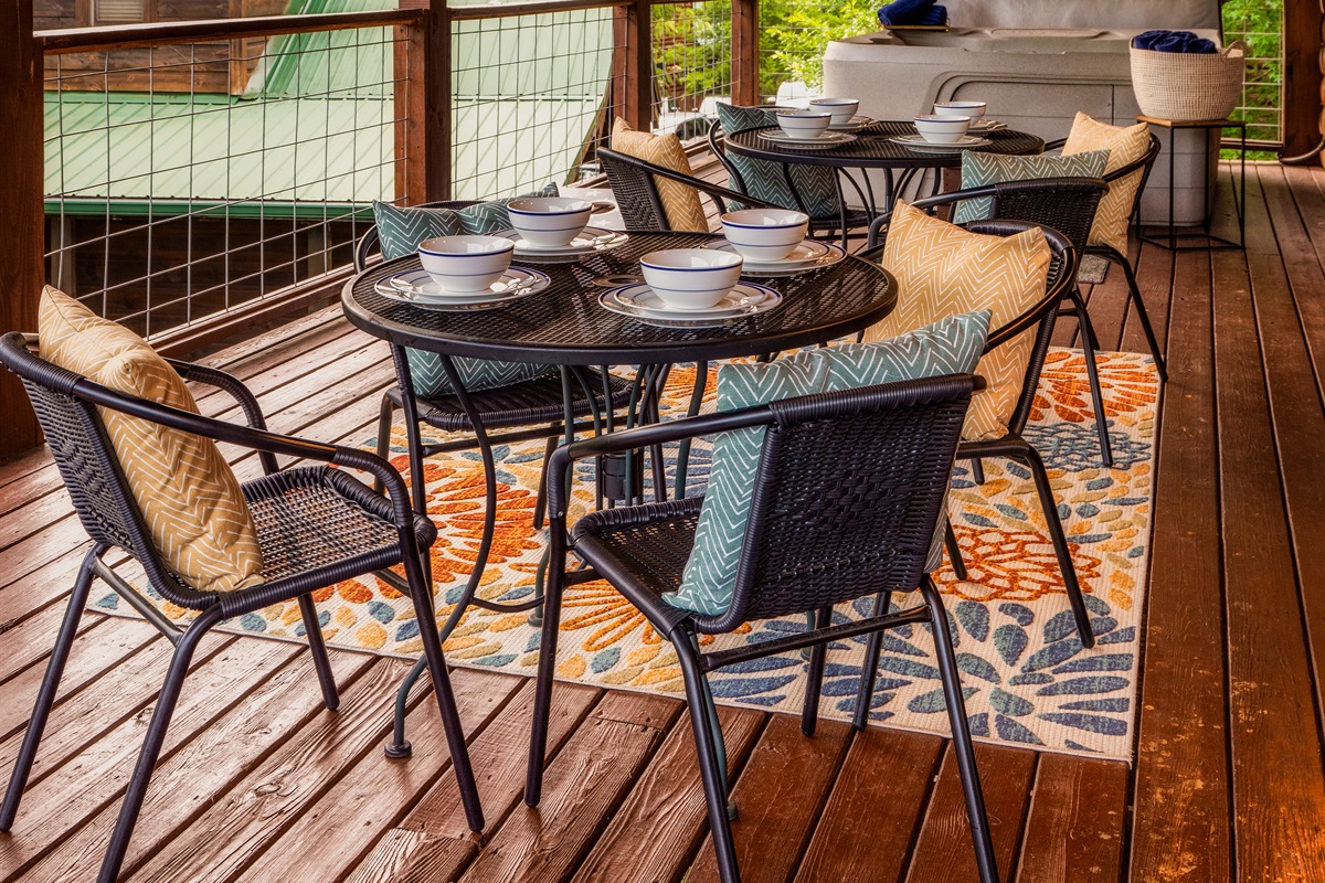 Eat al fresco at The Cardinal's Roost