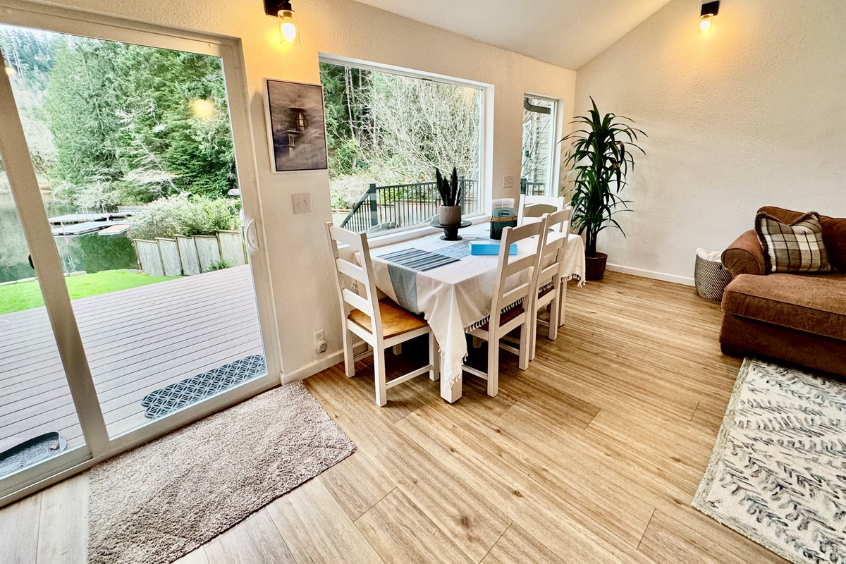 dining table for 6 4 chairs and a bench for 2