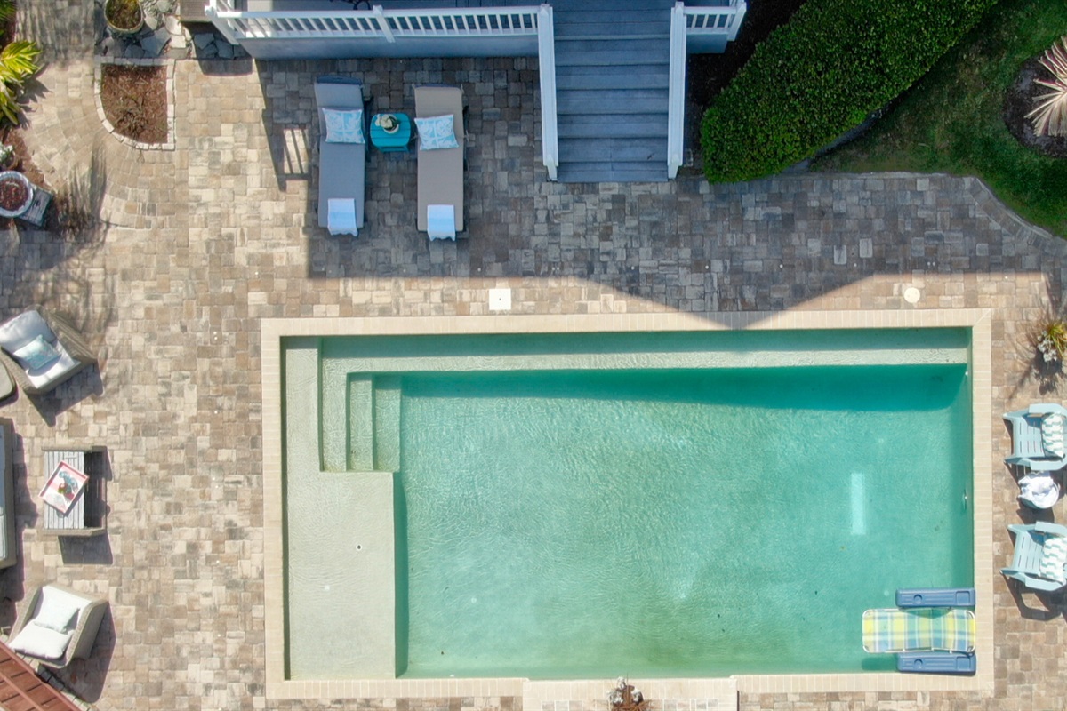 Clean lines. Clear water. Complete relaxation.
This private pool is surrounded by plenty of lounge space, cozy seating, and room to unwind from morning swims to sunset cocktails