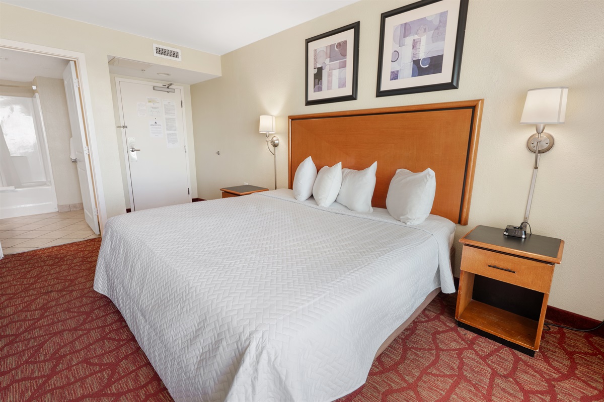 Bedroom Beautifully Decorated with Amazing Views 💫✨