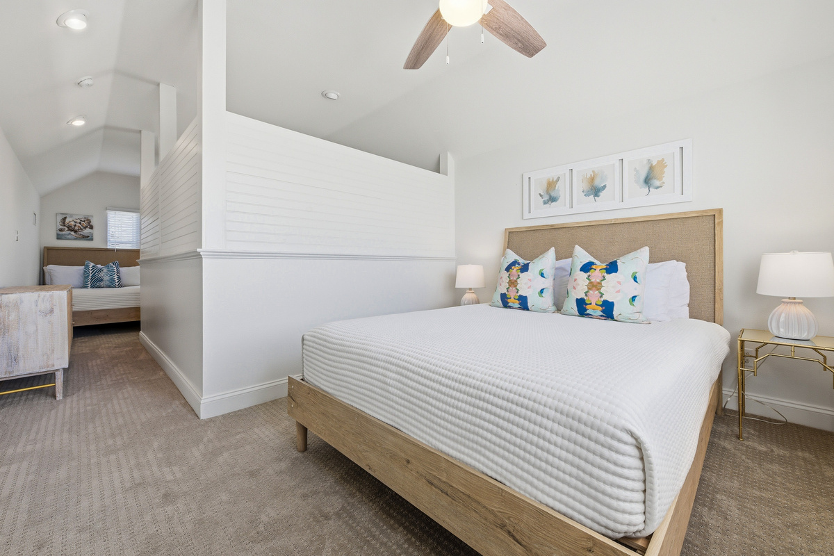 3rd floor crow's nest/loft