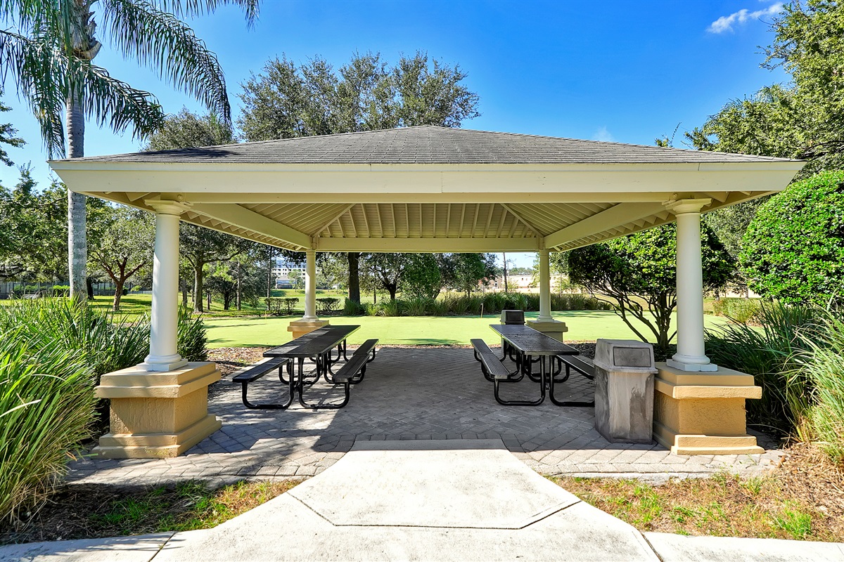 Outdoor Dining Area with Grills at Windsor Hills Resort