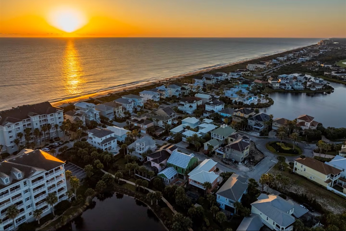 End every day with a Cinnamon Beach sunset 🌅
Golden skies, ocean reflections, and peaceful coastal views create unforgettable evenings just steps from your stay.
