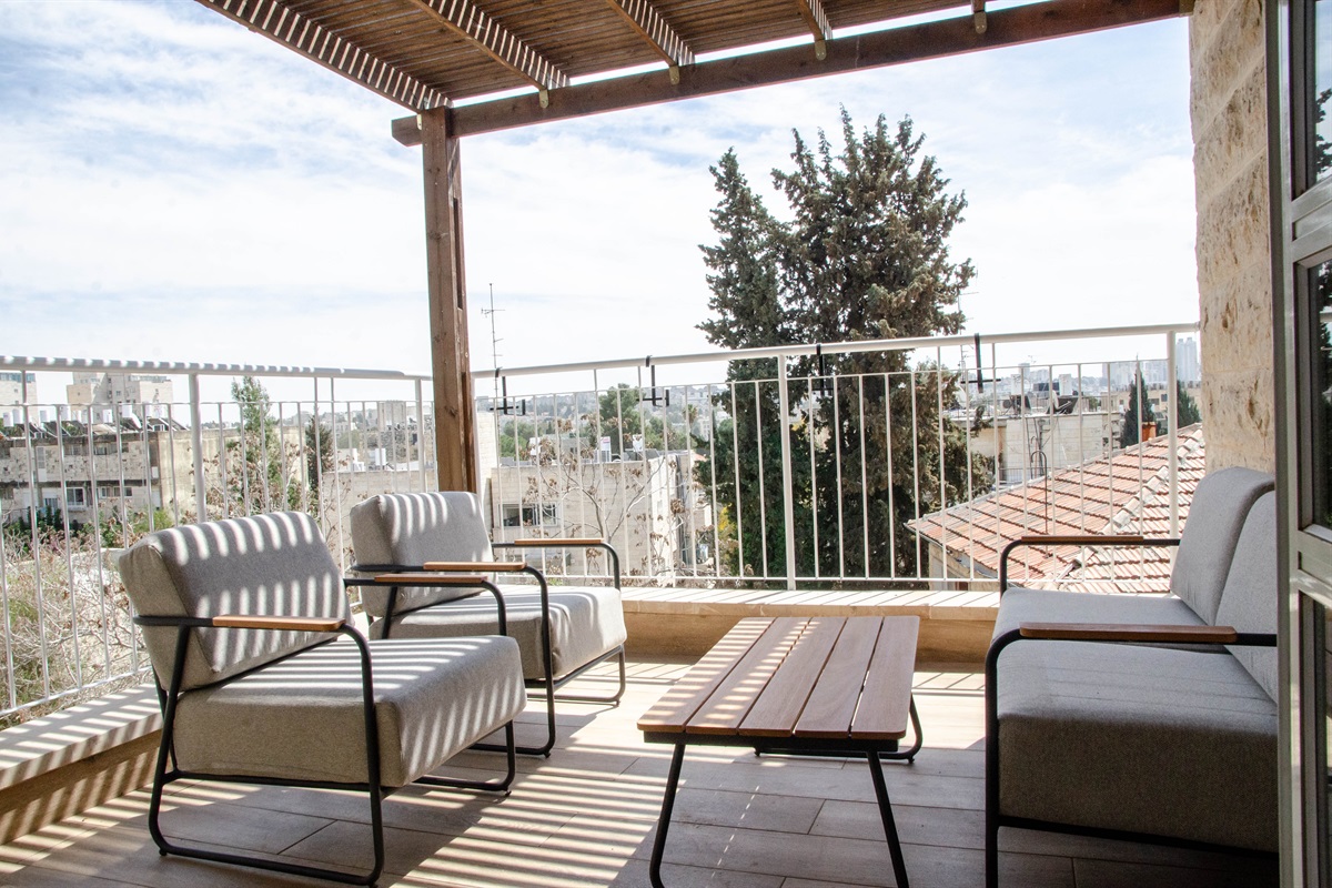 Den Balcony