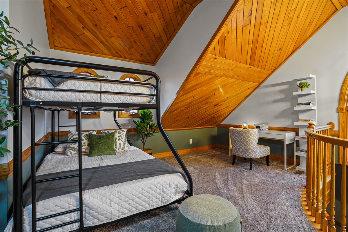 Elevate your nights in our King Bed, surrounded by panoramic elegance and grandeur through Palladian windows. 🌙✨ #MasterRetreat