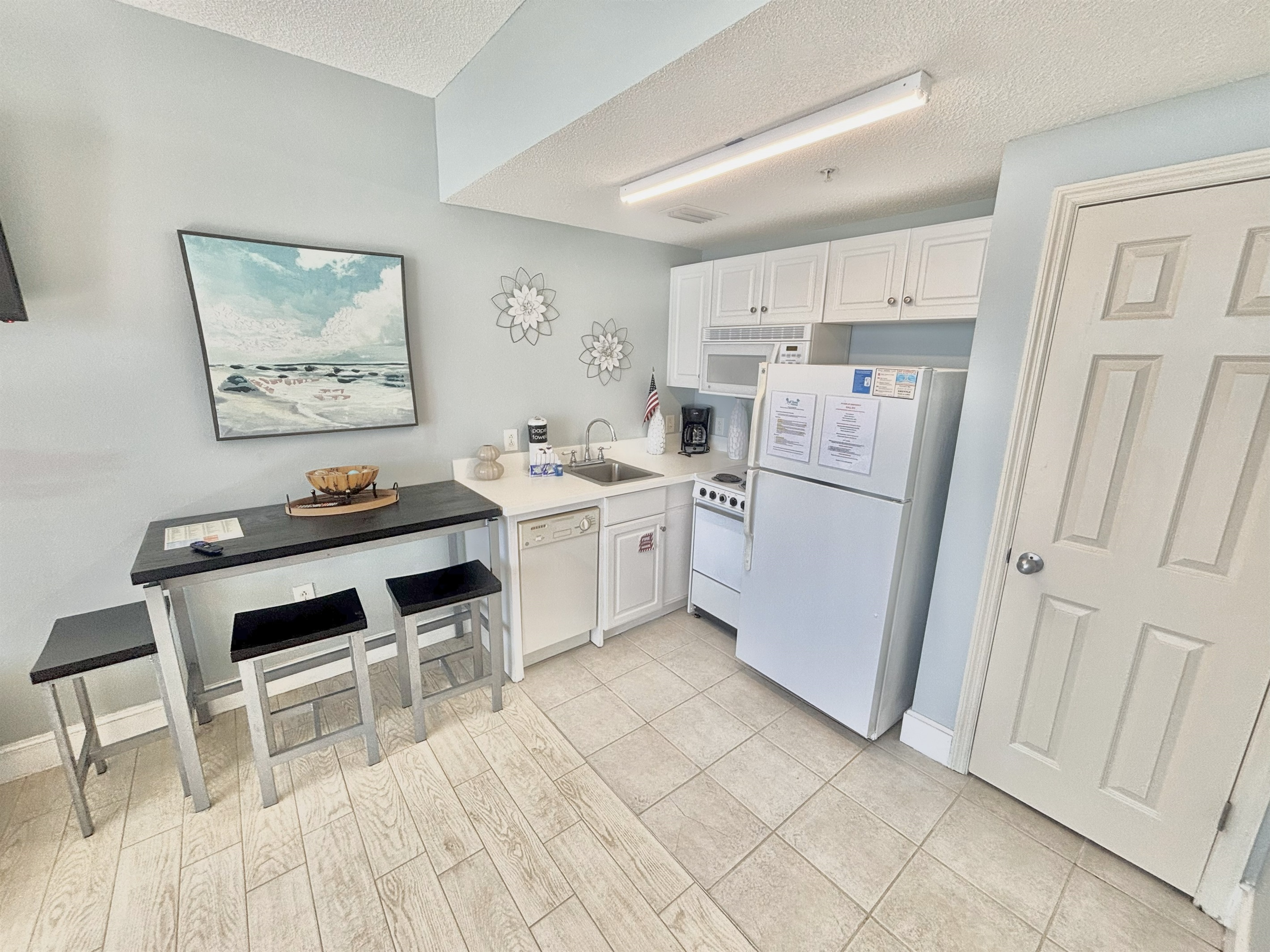 Kitchen space for light cooking