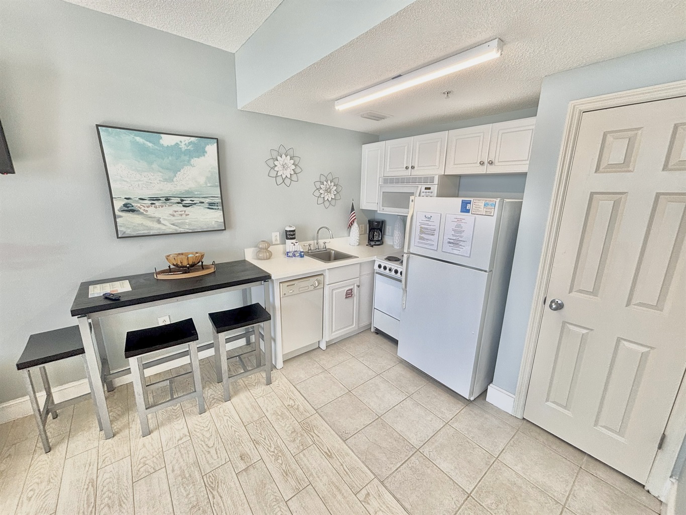 Kitchen space for light cooking