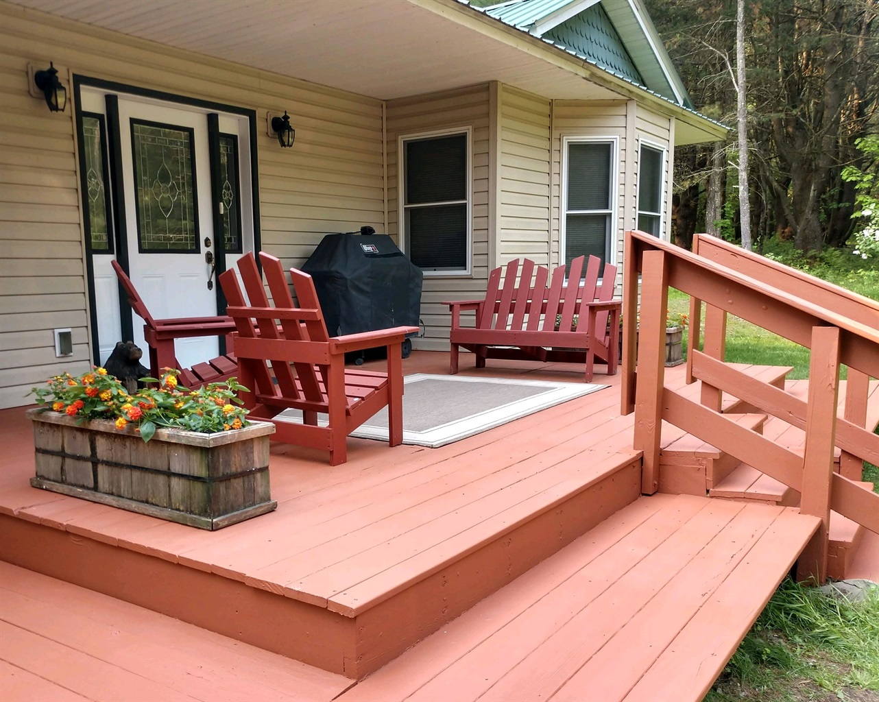 Pleasant Valley Pines - Front deck