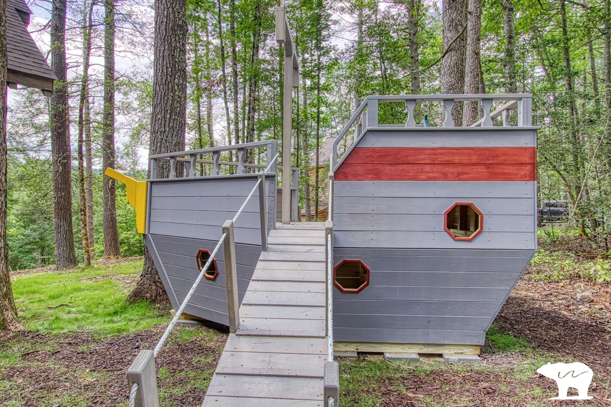 Custom Playship to tickle the imagination of any child. When they first see it, it's magical! Delivered from Pennsylvania! 