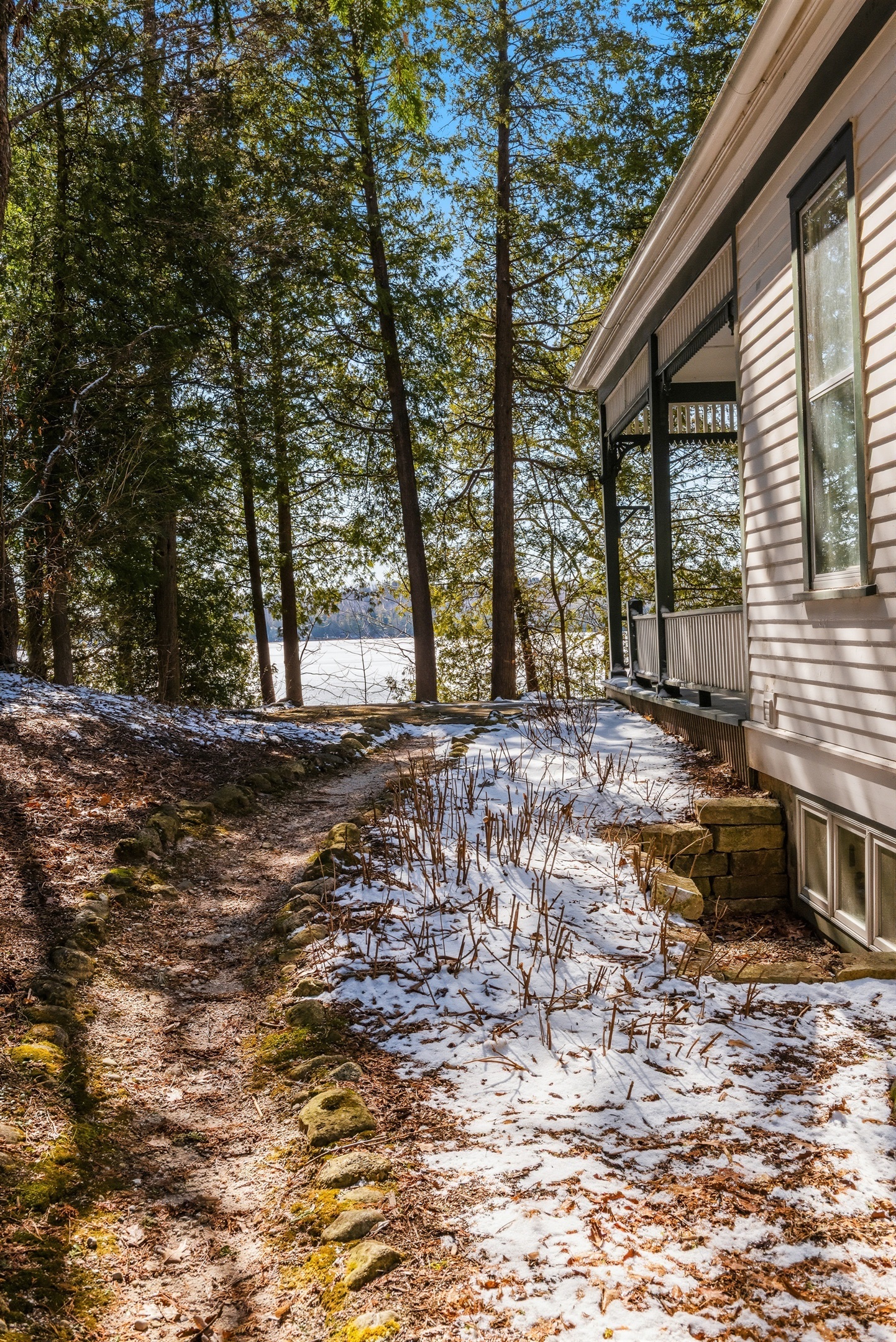 Walkable lakeside path that leads to the village of Elkhart Lake in less than 15 minutes. 