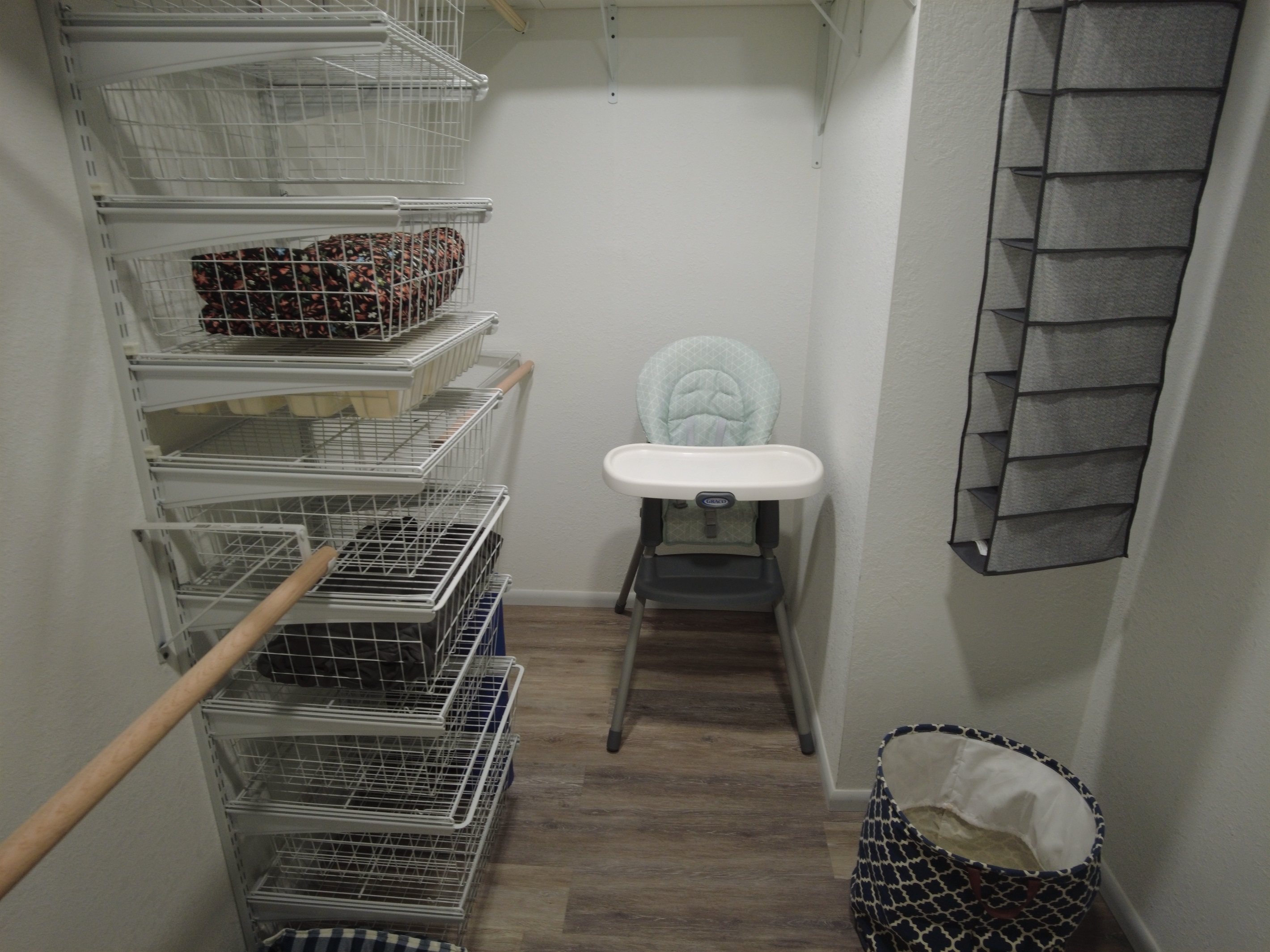 Walk In Closet (in master)