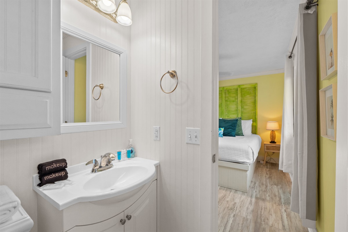 Master Bedroom Ensuite Bathroom