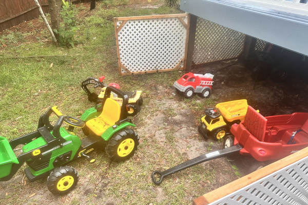 John Deere Chain Driven Rider, Beach Wagon, other riders & trucks for outdoor play