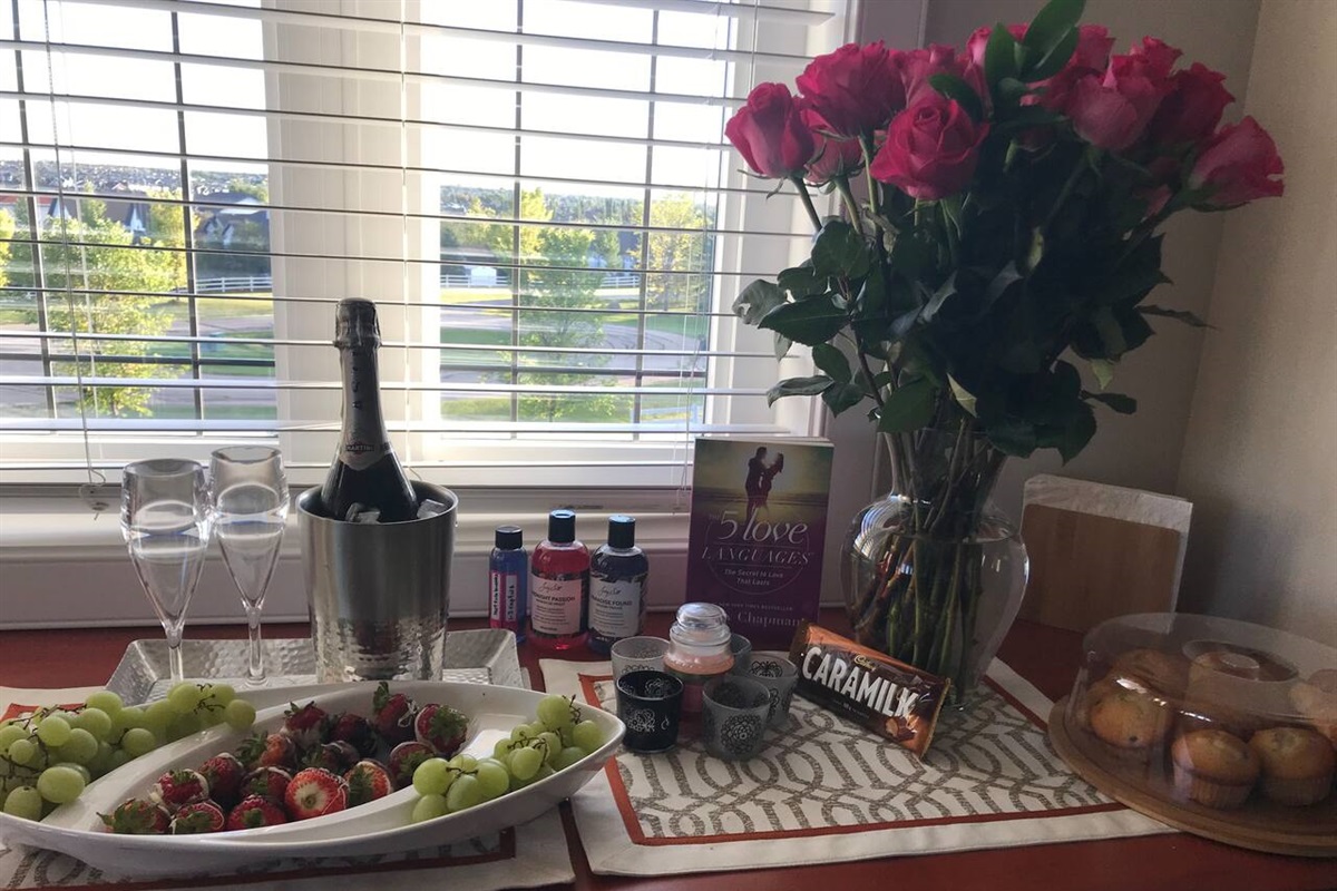 ADDITIONAL ROOM EXTRAS ON REQUEST. FOOD, DRINKS, SNACKS AND FLOWERS