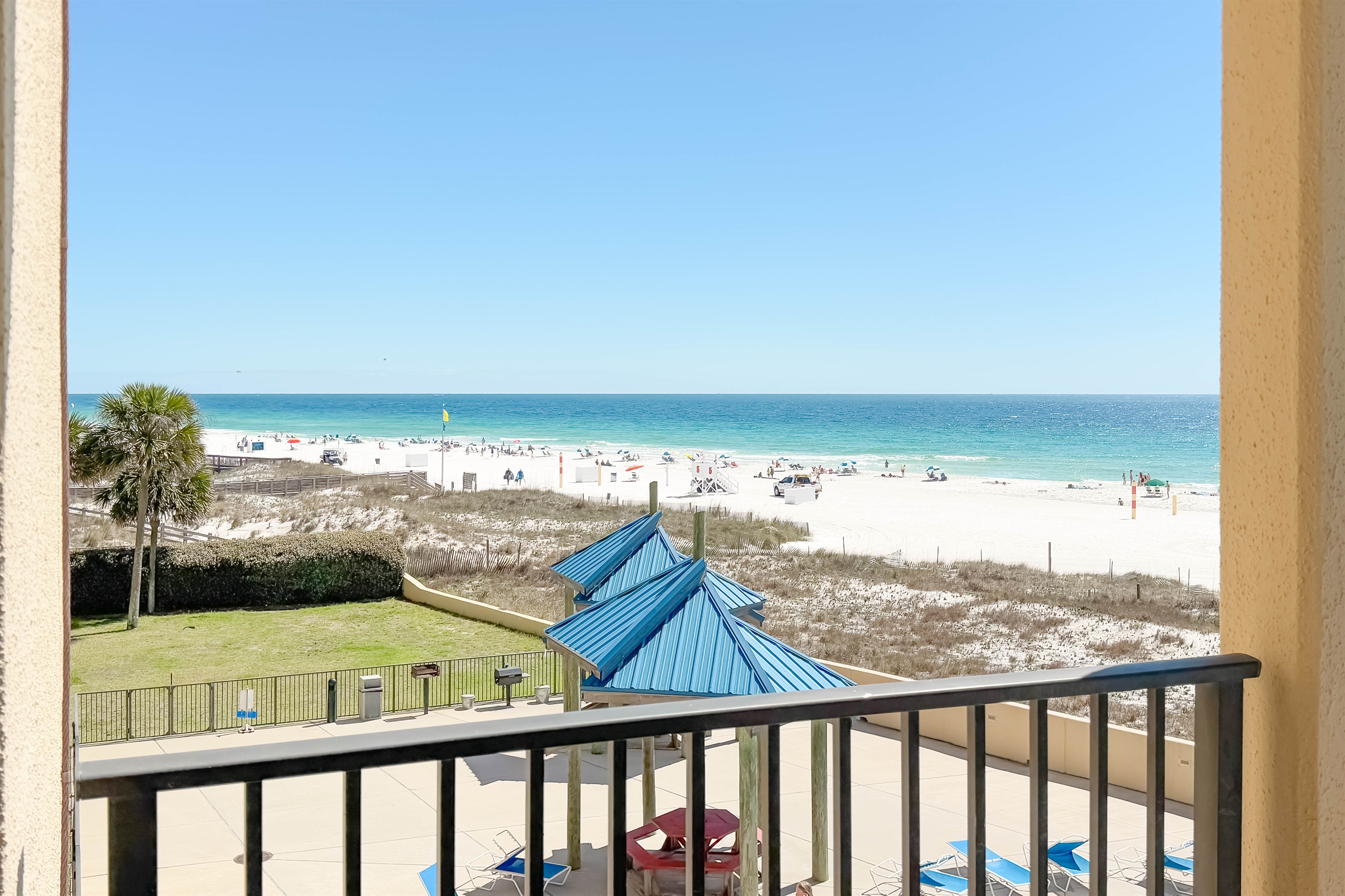 Step out onto your expansive private balcony and take in the magnificent ocean and pool views. An ideal space for entertaining or simply unwinding, offering the ultimate in indoor-outdoor living.