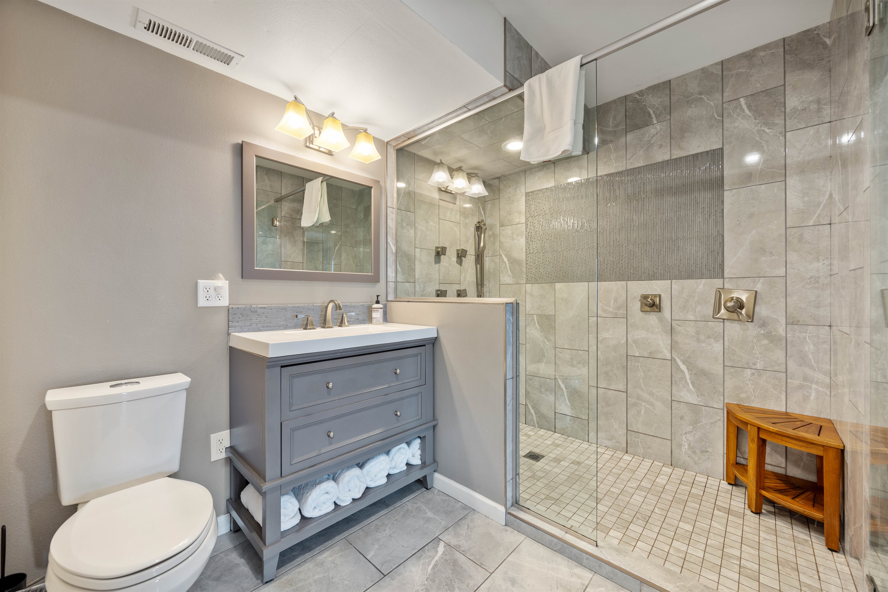 Ensuite Bathroom Downstairs