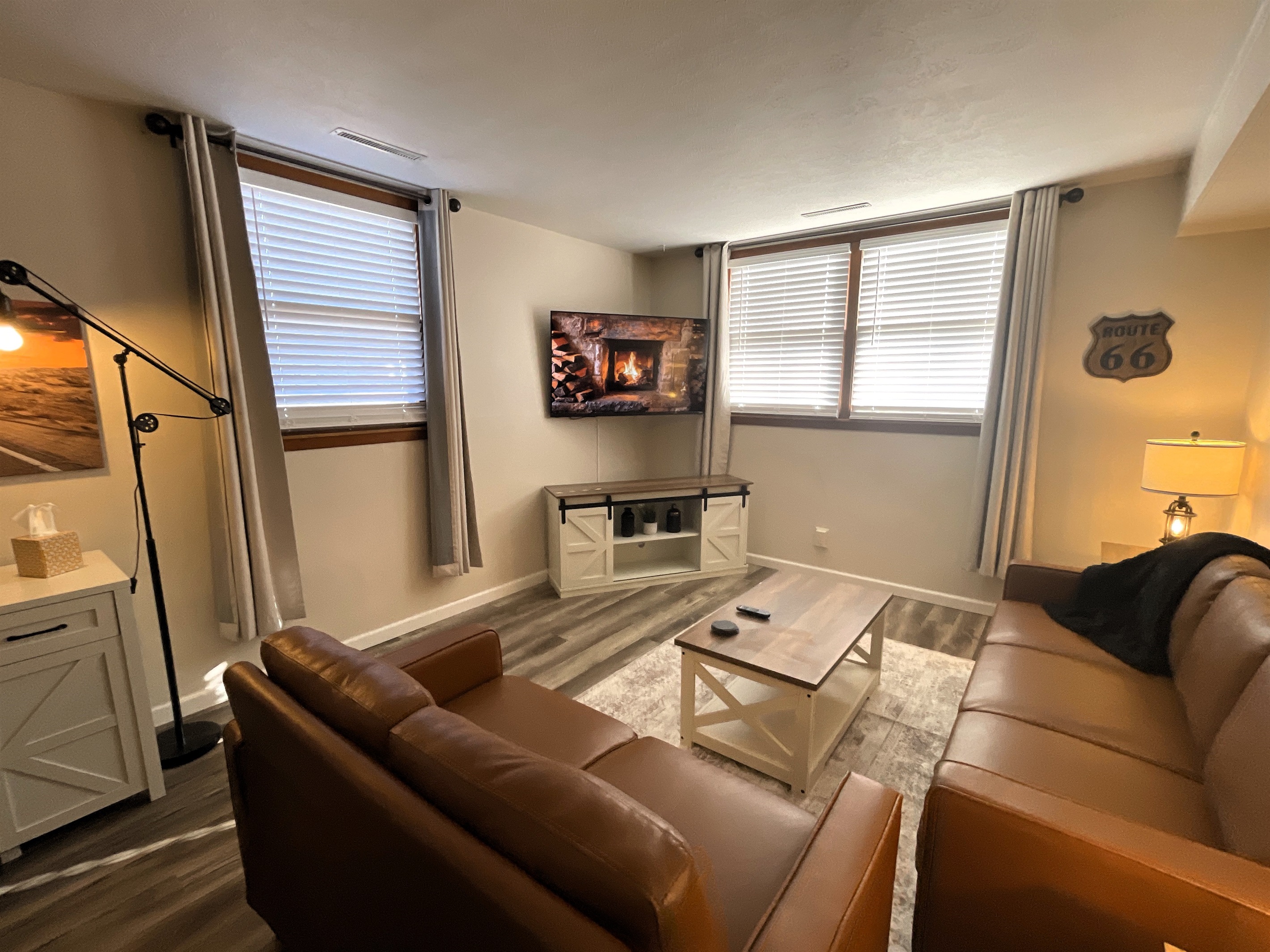 Living room with 55" Smart TV