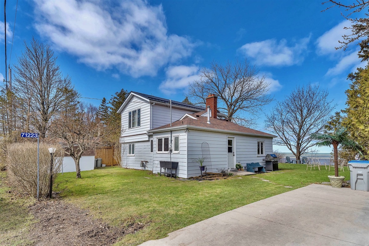 7afe9717ab8e4445863f2a06874bc3eb Large