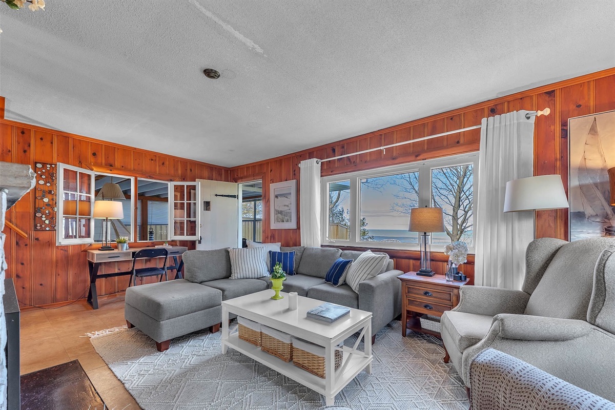 7b0e0a493ede4fffbf6539df8e060686 Large