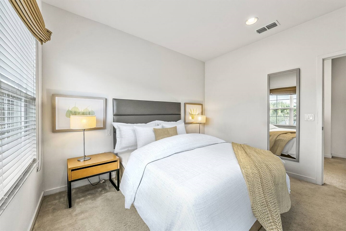 2nd level queen bedroom