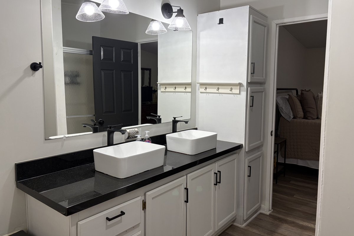 Master bath - Shower & tub